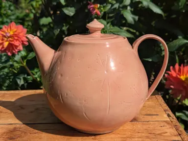 Theepot - roze met schermbloemen. — foto 2